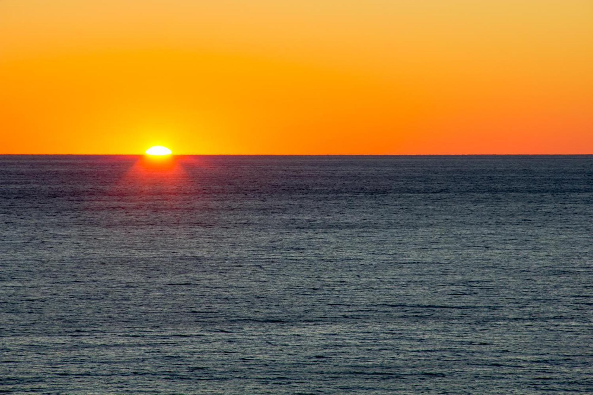 Tidewater Escape: 1br/2ba Beachfront Condo, Sleeps 6, Gulf Views & Comfort! Holiday home Panama City Beach