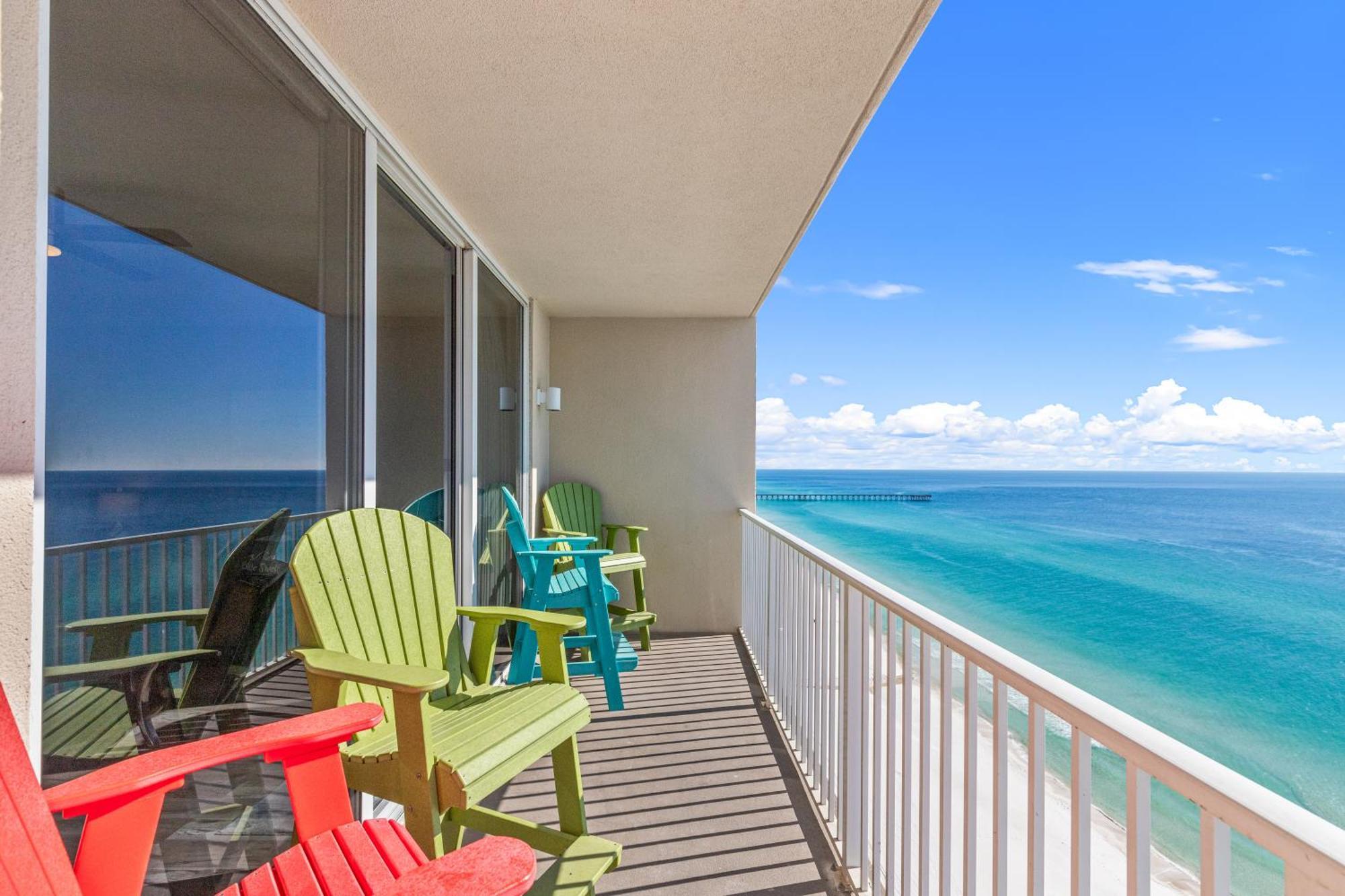 Tidewater Escape: 1br/2ba Beachfront Condo, Sleeps 6, Gulf Views & Comfort! Holiday home